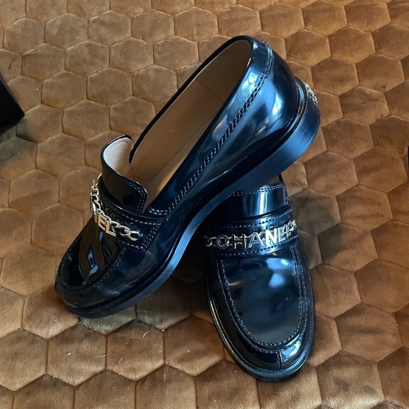 Chanel Moccasins Loafers NWB “Bonnie and Clyde” size 38.5 - Picture 11 of 11